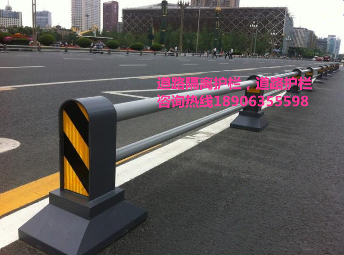 道路護欄，道路隔離柱，隔離墩